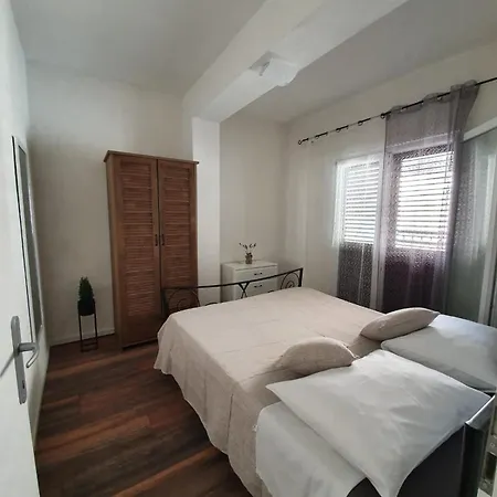 Kut Apartmán Vis